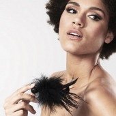 Черная перьевая кисточка POM POM FEATHER TICKLER - Bijoux Indiscrets - купить с доставкой в Ростове-на-Дону