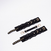 Черный кожаные оковы с узорами и золотистой фурнитурой - Crazy Handmade - купить с доставкой в Ростове-на-Дону