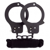 Чёрные наручники из листового металла в комплекте с веревкой BONDX METAL CUFFS LOVE ROPE SET - Dream Toys - купить с доставкой в Ростове-на-Дону