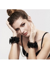 Черные наручники FROU FROU с цепочкой - Bijoux Indiscrets - купить с доставкой в Ростове-на-Дону