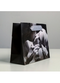 Маленький бумажный подарочный пакет LOVE - 15 х 12 см. - Сима-Ленд - купить с доставкой в Ростове-на-Дону
