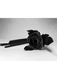 Черная кожаная плеть с лаковой розой в рукояти - 40 см. - БДСМ Арсенал - купить с доставкой в Ростове-на-Дону