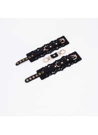 Черные кожаные наручники с узорами и золотистой фурнитурой - Crazy Handmade - купить с доставкой в Ростове-на-Дону