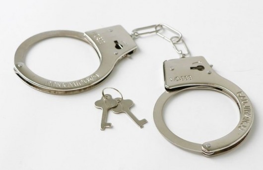 Серебристые наручники с ключиками - Сима-Ленд - купить с доставкой в Ростове-на-Дону