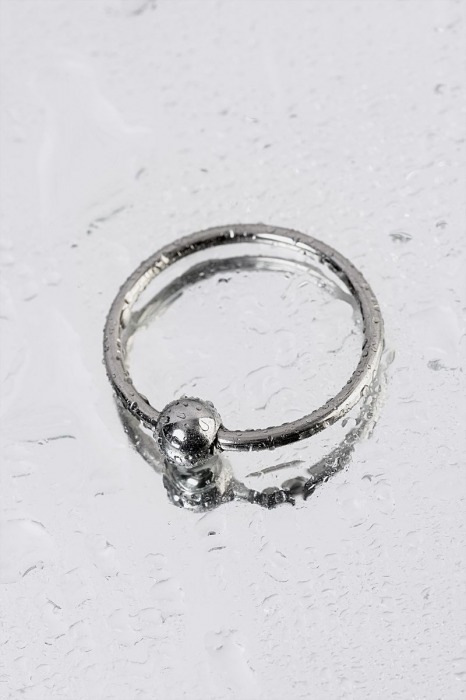 Серебристое кольцо на пенис с шариком - ToyFa - в Ростове-на-Дону купить с доставкой
