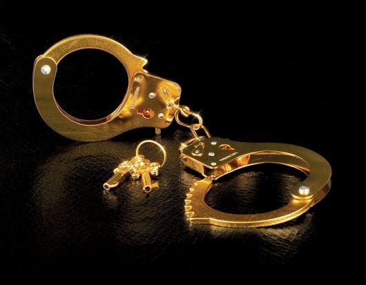 Золотистые наручники Metal Cuffs - Pipedream - купить с доставкой в Ростове-на-Дону
