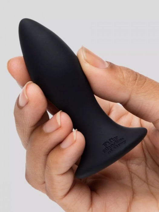 Черная анальная вибропробка Sensation Rechargeable Vibrating Butt Plug - 8,9 см. - Fifty Shades of Grey