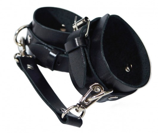 Черные кожаные наручники с соединением на карабинах - Лунный свет - купить с доставкой в Ростове-на-Дону