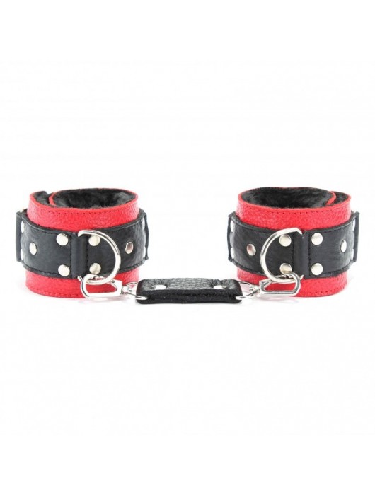 Красно-чёрные кожаные наручники с меховым подкладом - БДСМ Арсенал - купить с доставкой в Ростове-на-Дону