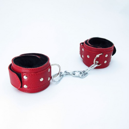 Красные кожаные наручники с меховым подкладом - БДСМ Арсенал - купить с доставкой в Ростове-на-Дону