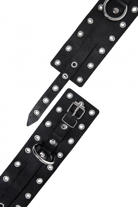 Черные кожаные однослойные оковы с люверсами - Pecado - купить с доставкой в Ростове-на-Дону