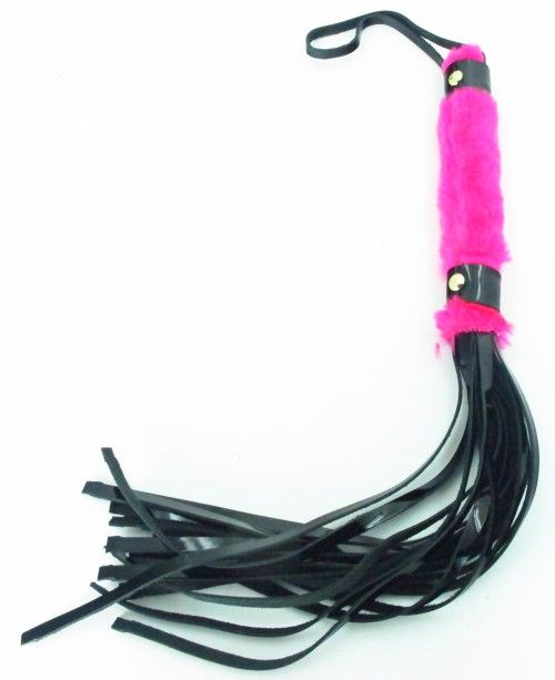 Плеть из лака с розовым мехом BDSM Light - 43 см. - БДСМ Арсенал - купить с доставкой в Ростове-на-Дону