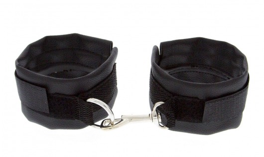 Чёрные полиуретановые наручники с карабином Beginners Wrist Restraints - Blush Novelties - купить с доставкой в Ростове-на-Дону