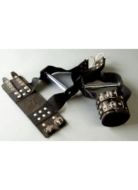 Чёрные наручники с хромированной трубкой для подвешивания - Подиум - купить с доставкой в Ростове-на-Дону
