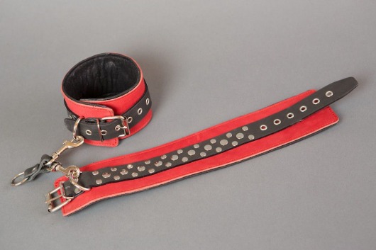 Красные кожаные наручники на мягкой подкладке - Подиум - купить с доставкой в Ростове-на-Дону
